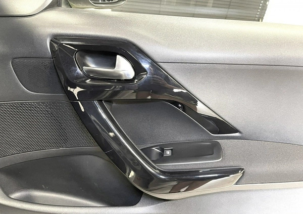Peugeot 208 cena 33000 przebieg: 143000, rok produkcji 2014 z Szepietowo małe 742